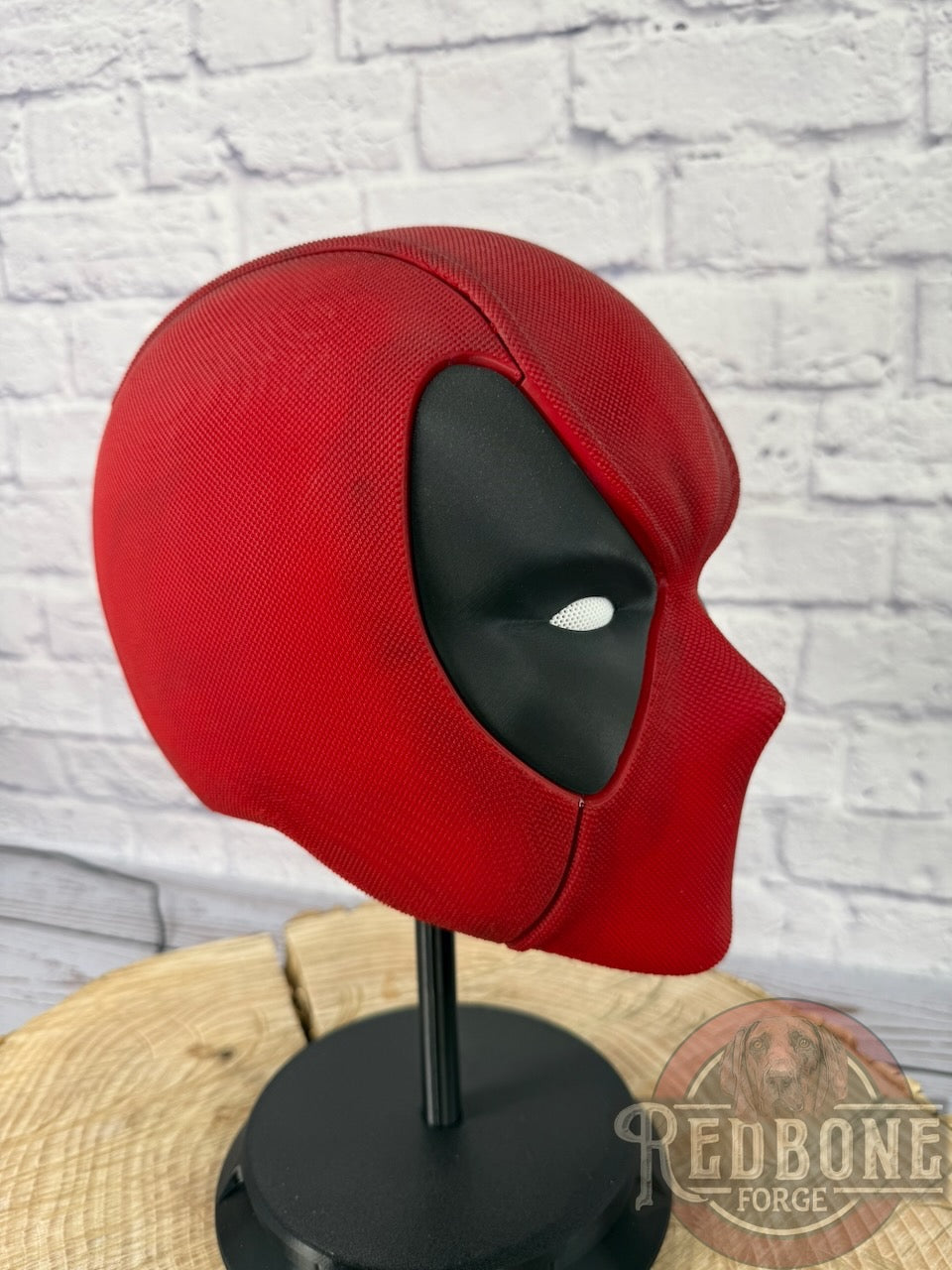 SCRATCH & DENT Red & Black Lady Mercenary