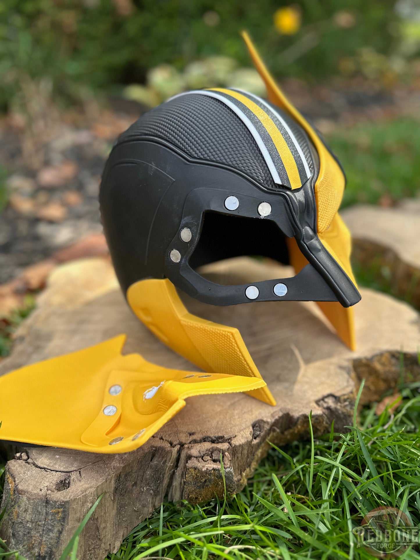 Missouri-Inspired Black & Gold Mutant Cowl