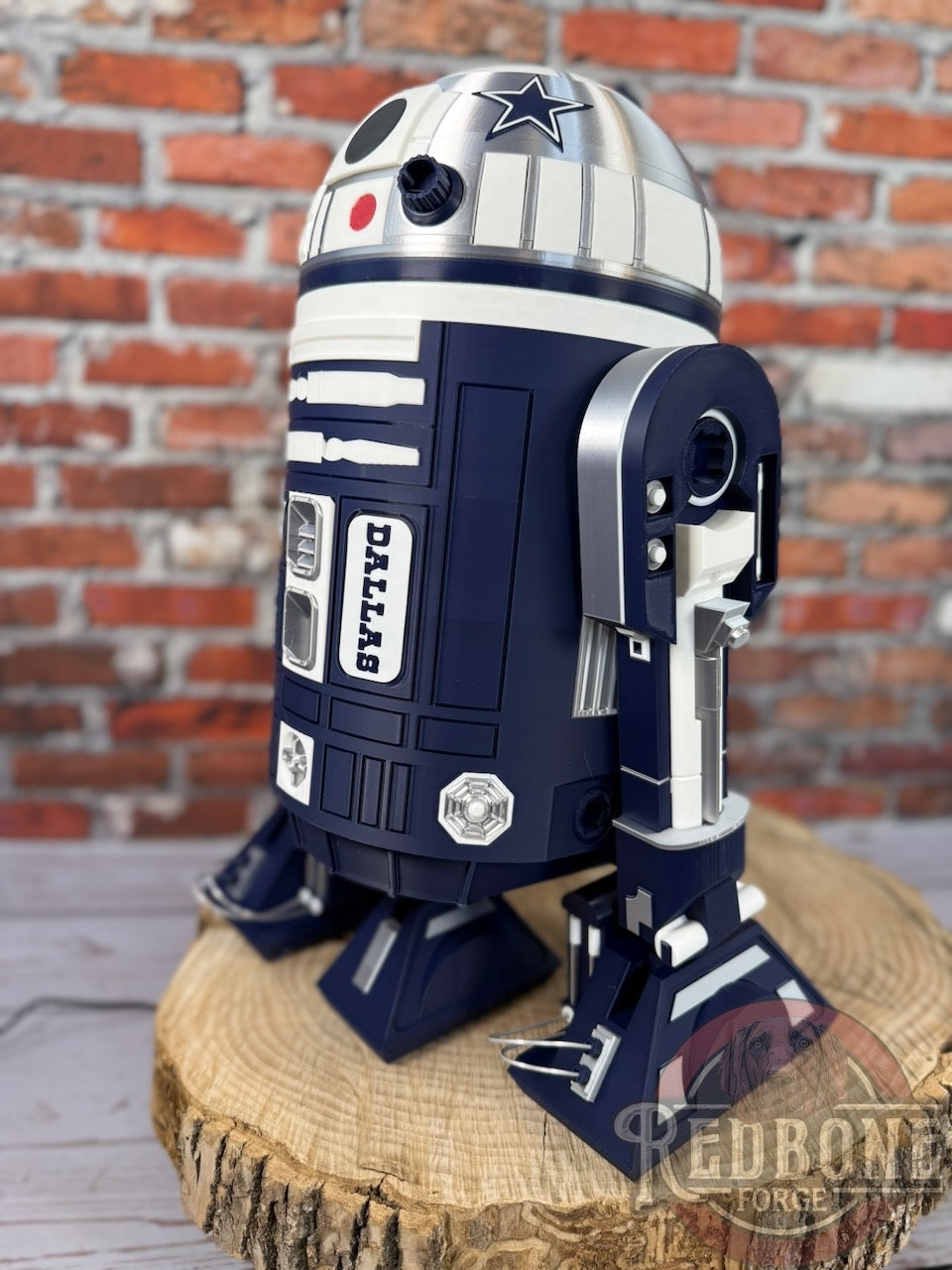 Dallas -Inspired R2 Astromech Cowboys Droid