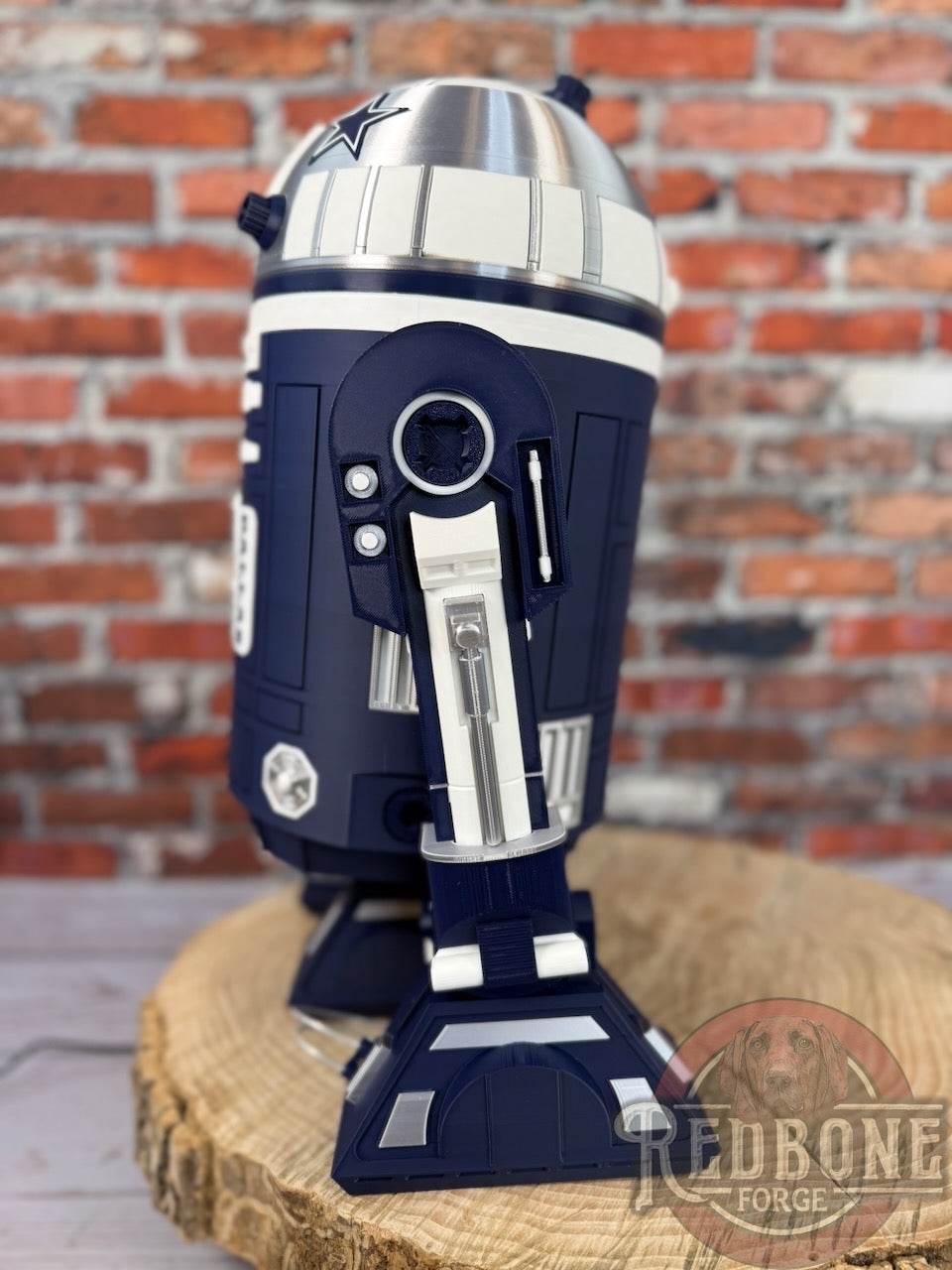 Dallas -Inspired R2 Astromech Cowboys Droid