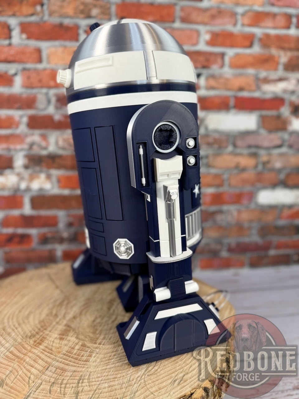 Dallas -Inspired R2 Astromech Cowboys Droid