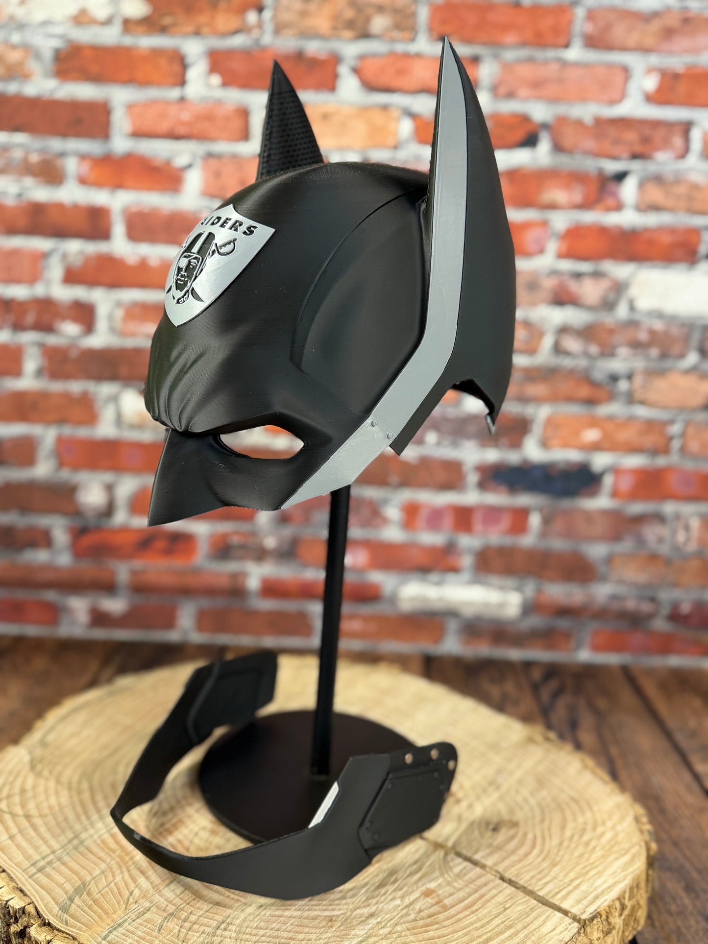 Custom Themed Gothic Crusader Helmet
