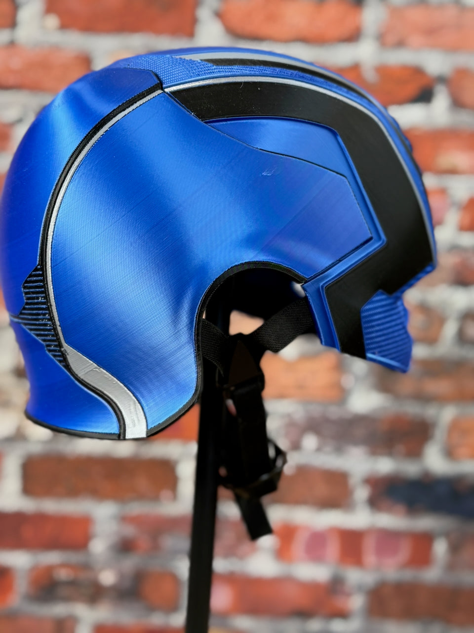 Detroit-Inspired Blue and Silver Liberty Defender Helmet