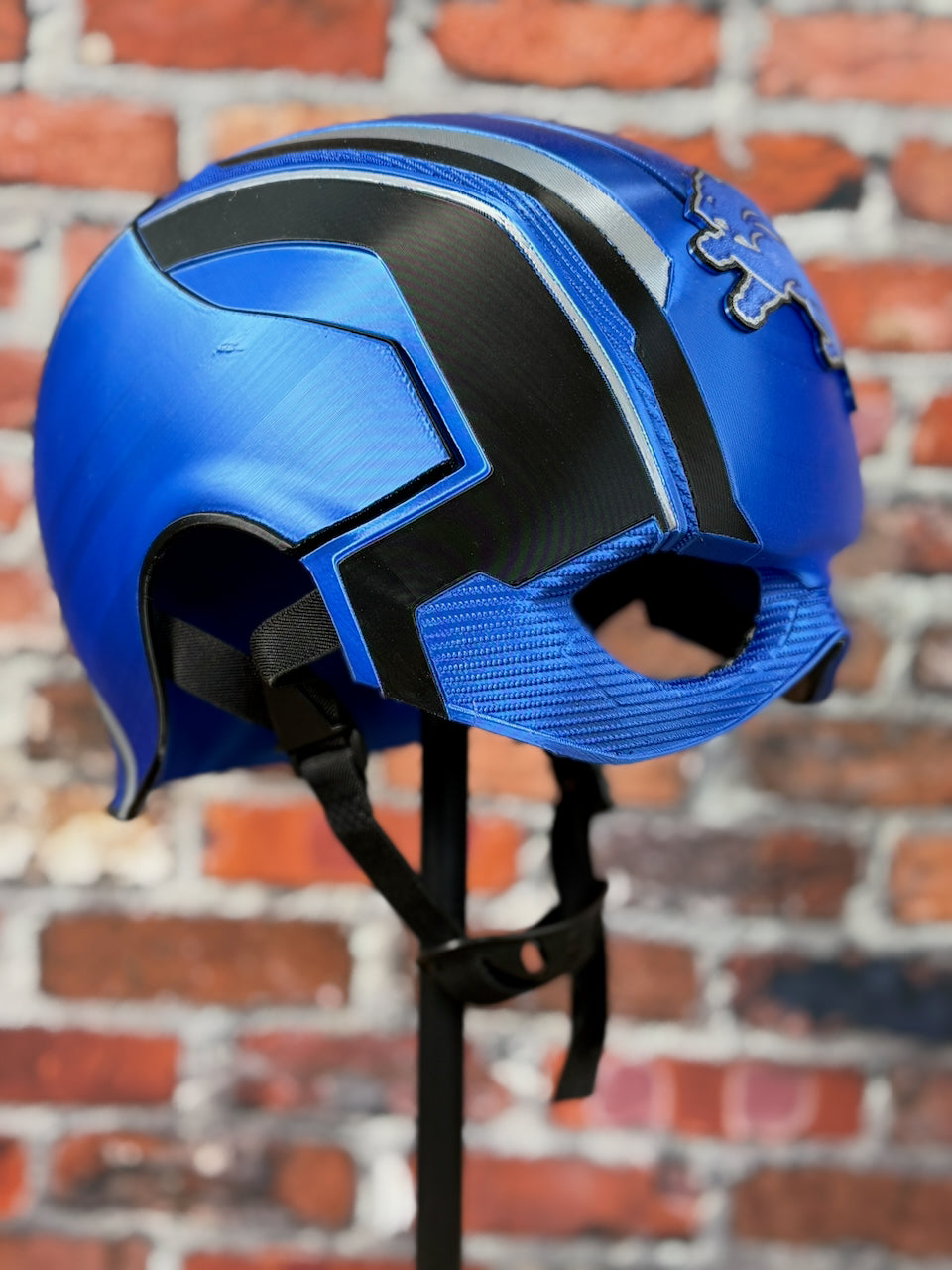 Detroit-Inspired Blue and Silver Liberty Defender Helmet