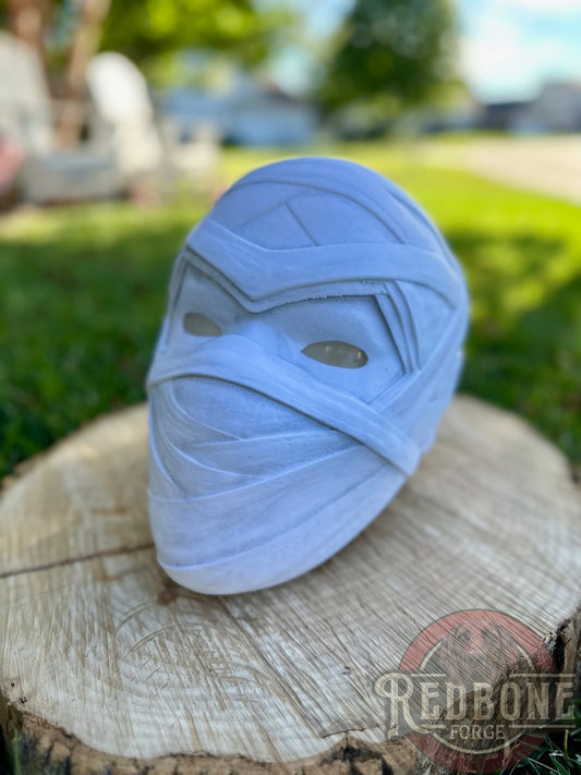 Dirty White Night Knight w/ LED Eyes