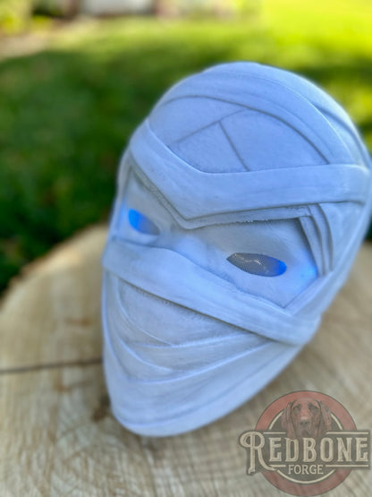 Dirty White Night Knight w/ LED Eyes