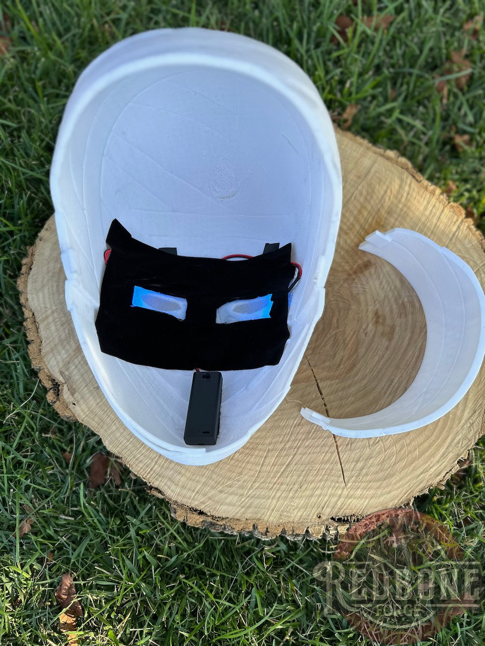 Dirty White Night Knight w/ LED Eyes
